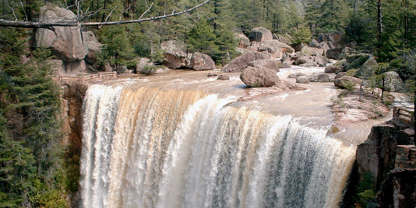 Cascada de Cusárare - Río